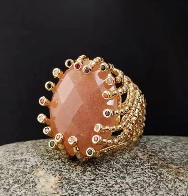 Anillo Sunstone, Rainbow Persian Jade, Joyería Luison