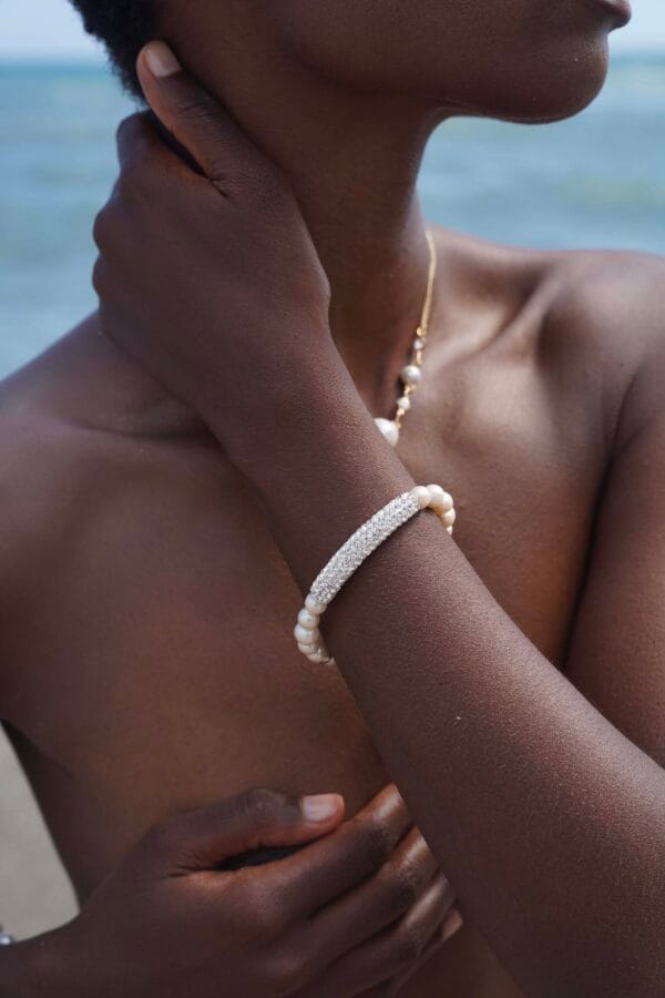 Brazalete Blanco Amor, Joyería Luison