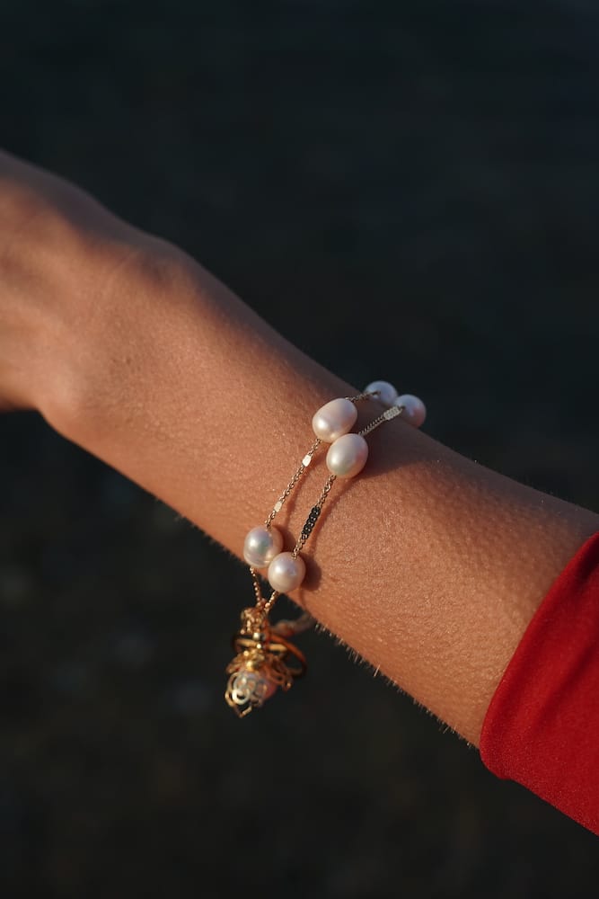 Brazalete VENUS, Luison