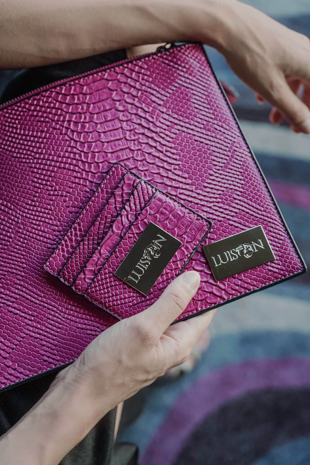 Bolso Garbo Fuxia, Joyería Luison