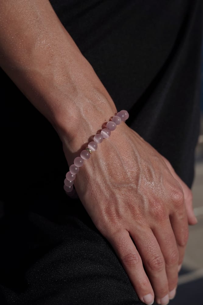 Brazalete Luna Rosa, Luison