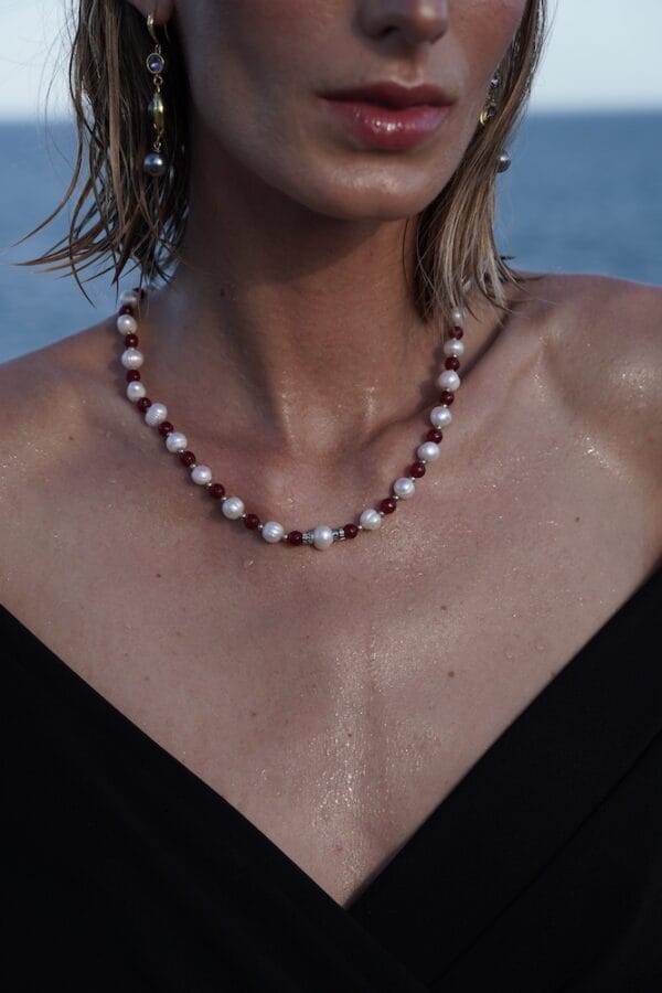 Collar de Perlas Naturales y Jade Rojo AMOR, Joyería Luison