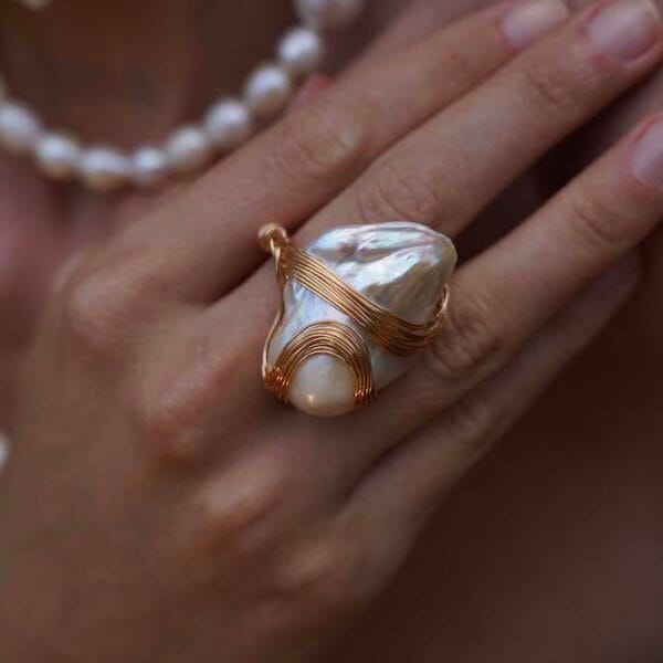 Anillo Amor Eterno Perla Barroca, Joyería Luison