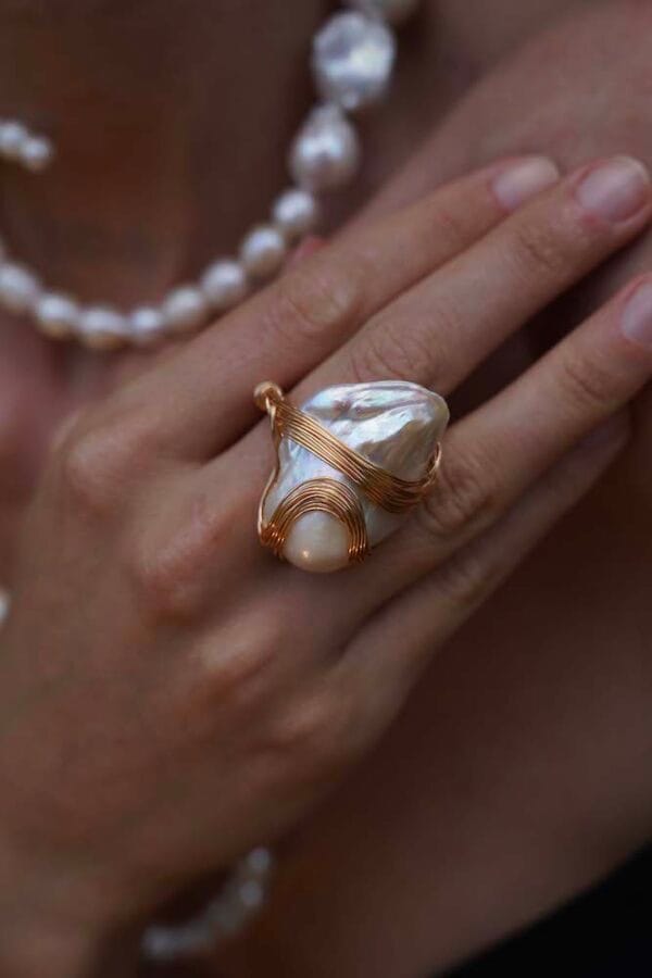 Anillo Amor Eterno Perla Barroca, Joyería Luison