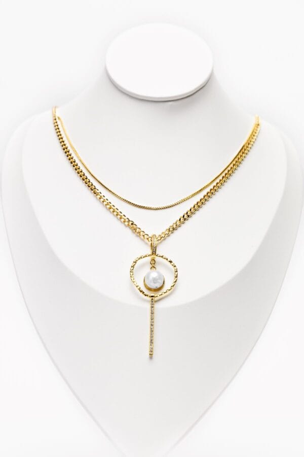 Gargantilla de Oro Amarillo18 Kt con Perla Central, Luison