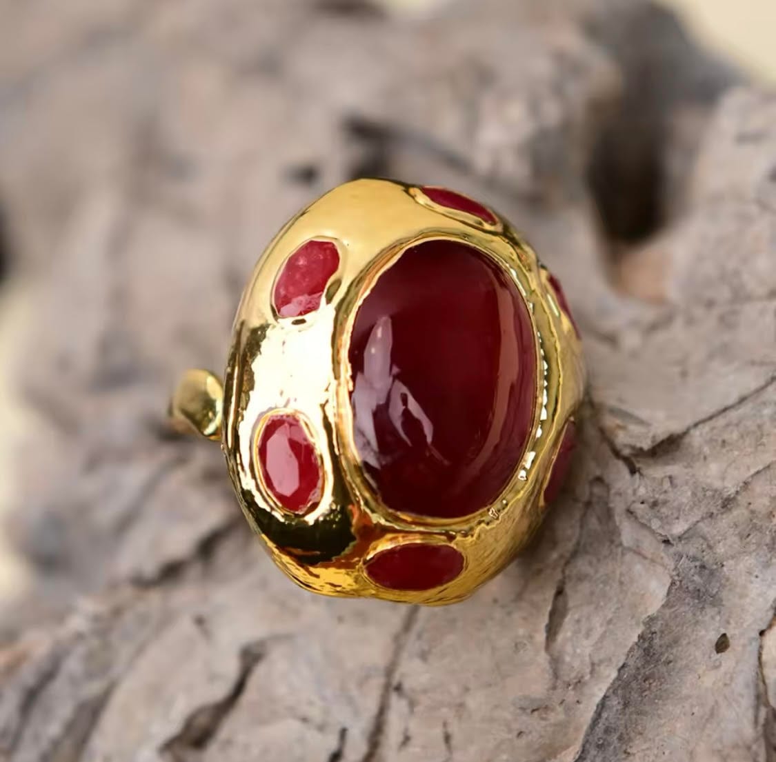 Anillo Ágata Roja Natural Chapado Oro Ajustable Elegante | LUISON