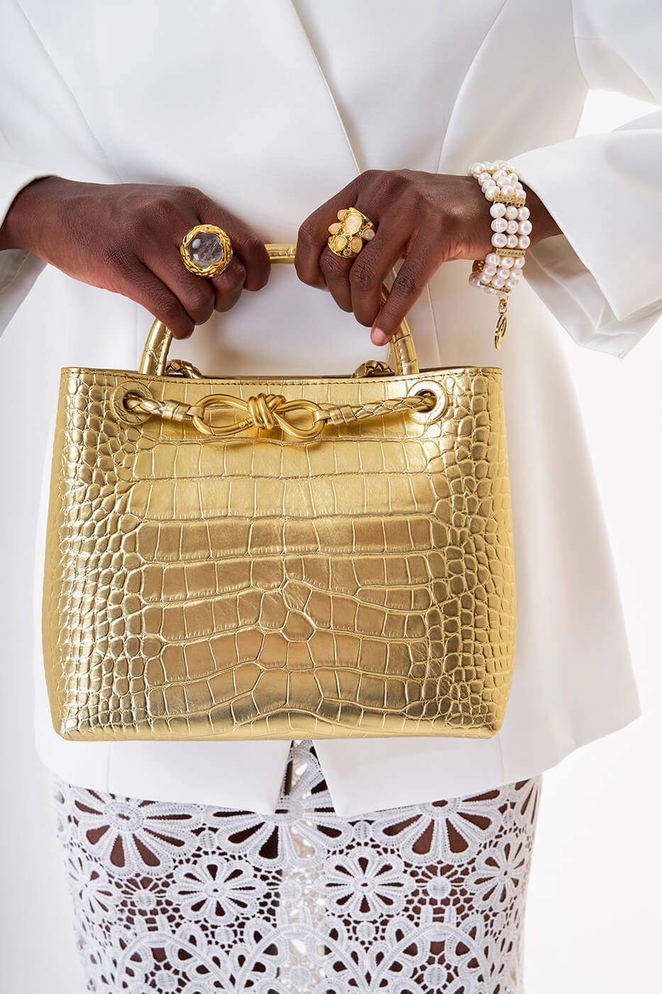 Bolso-De-Mano-Tesoro-Dorado