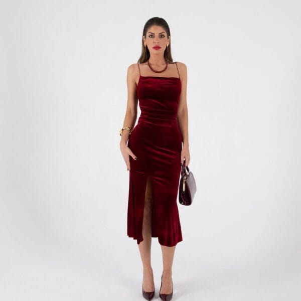 Vestido Rojo de Terciopelo Elegante Midi | LUISON
