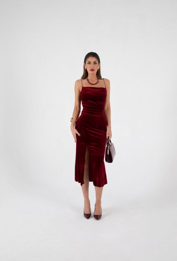 Vestido Rojo de Terciopelo Elegante Midi | LUISON