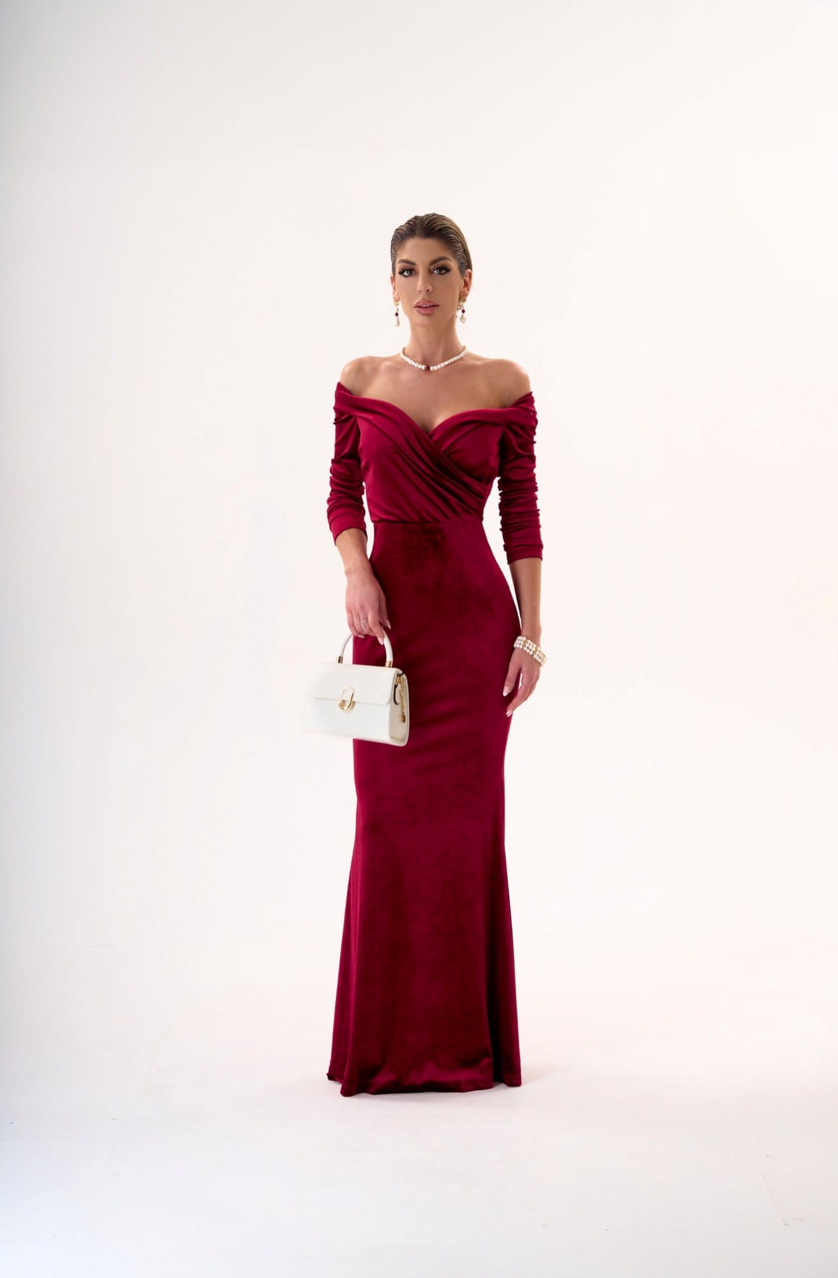 Vestido Sirena Terciopelo Vino Tinto con Hombros Descubiertos | LUISON  