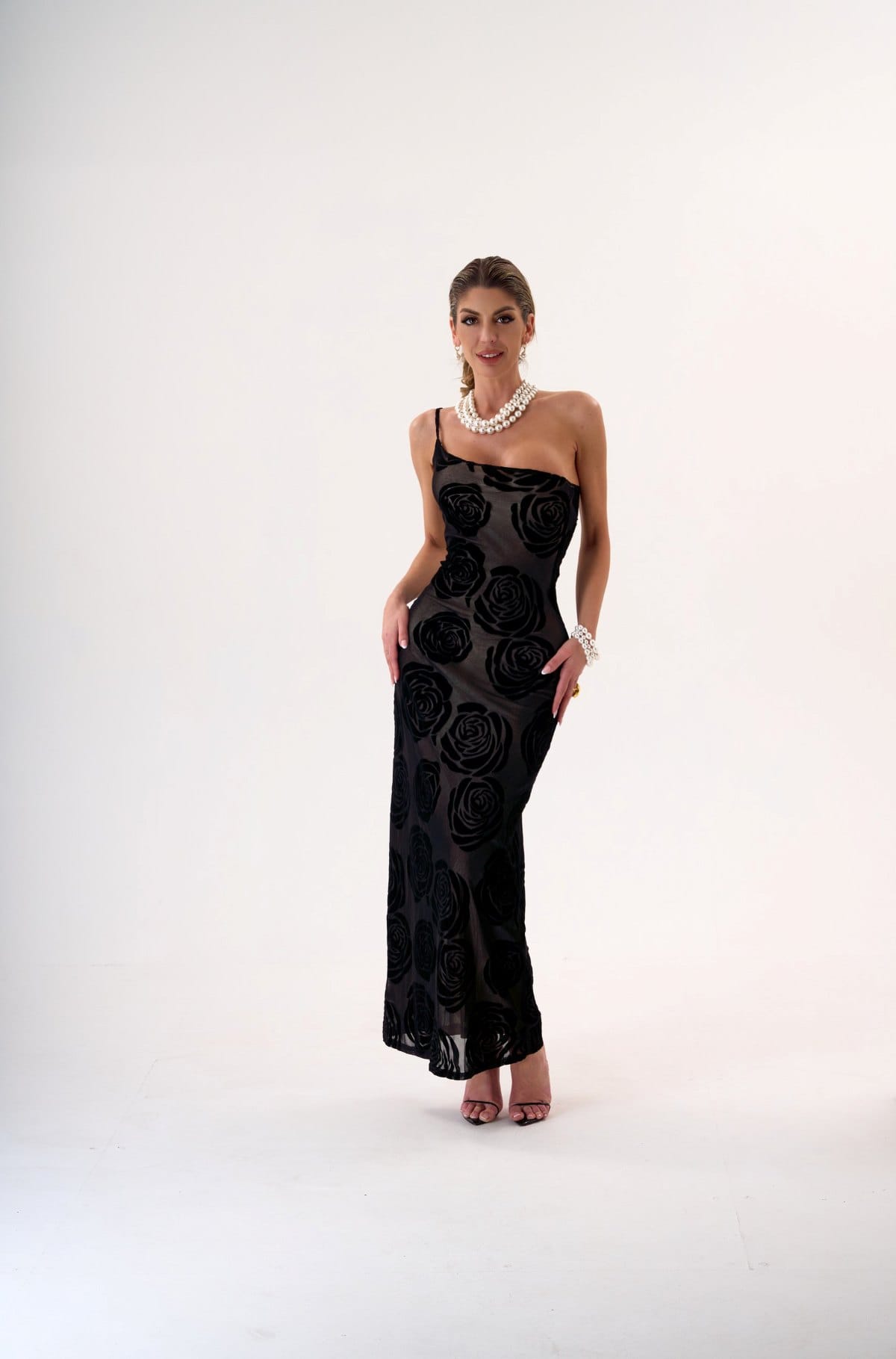 Vestido Negro Elegante Largo con Flores Transparente | LUISON