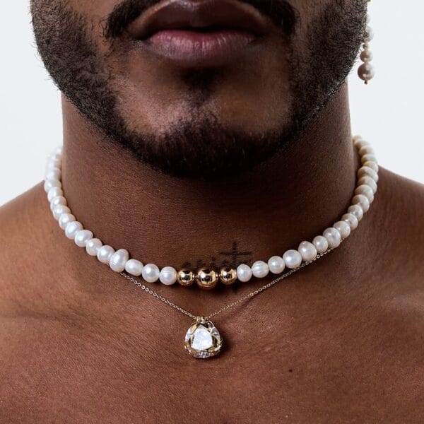 Collar Pearl White Obsidiana Gold