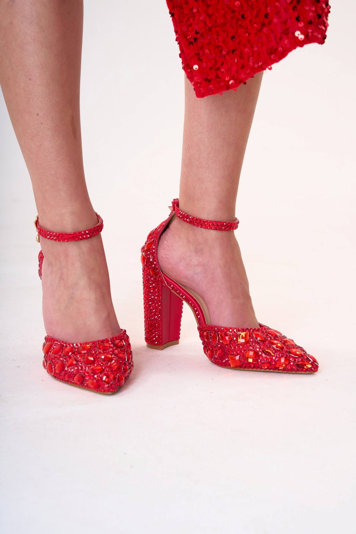 Zapatos y Clutch Rojo Cristal de Fiesta - Juego Bésame de LUISON