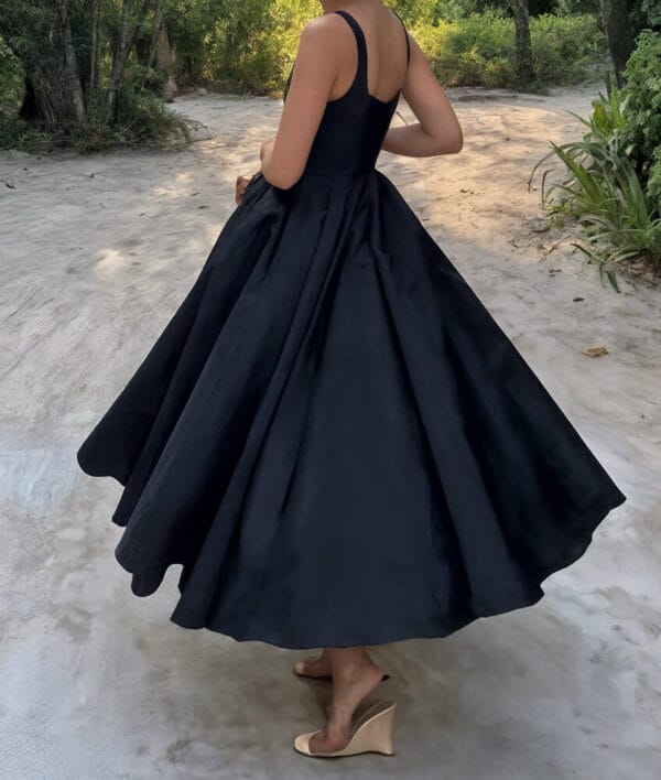 Vestido Negro de Tirantes - Imagen 4