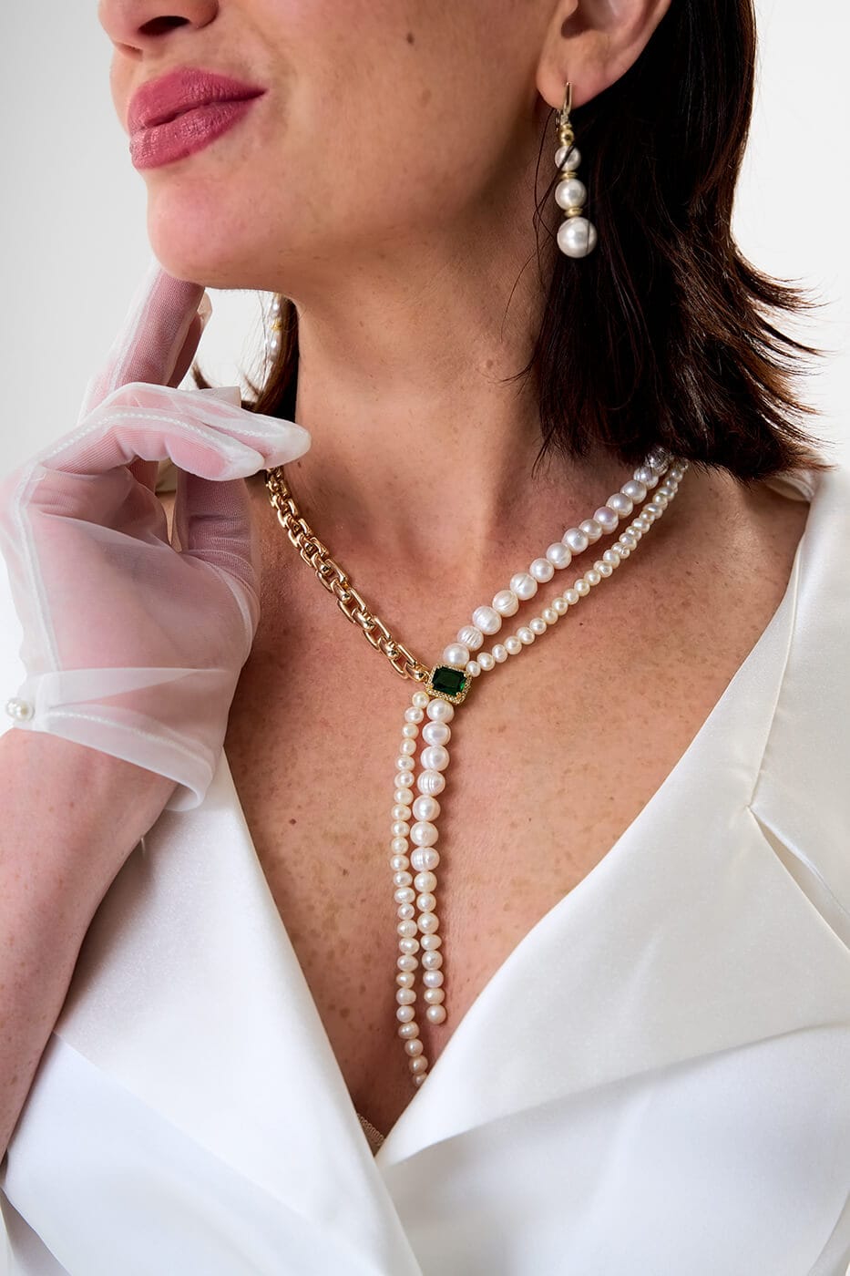 Collar Esmeralda y Perlas Blancas Gold