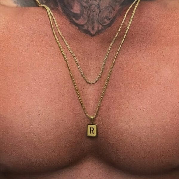 Collar Letra Gold Para Hombre